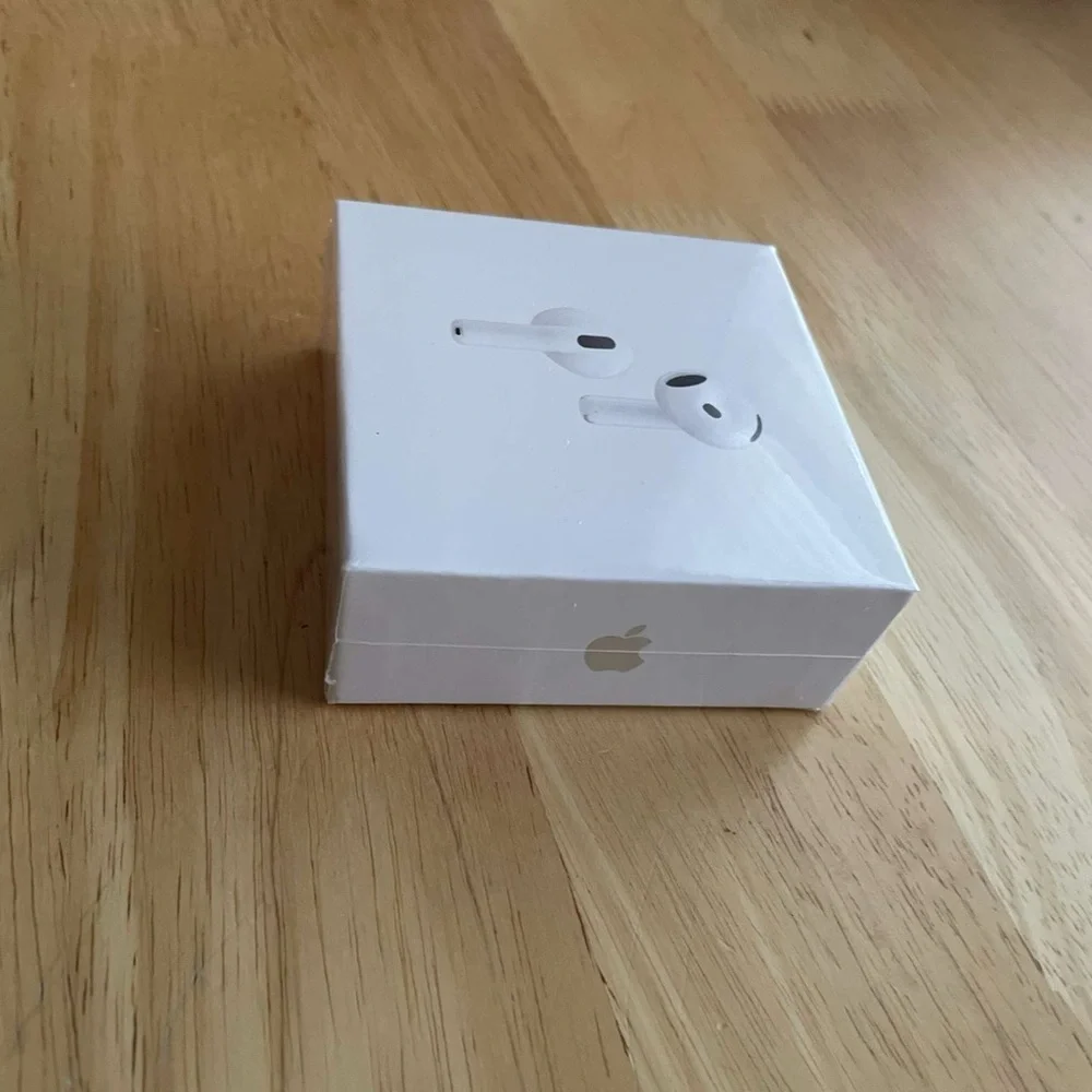 Apple AirPods 4 with Active Noise Cancellation